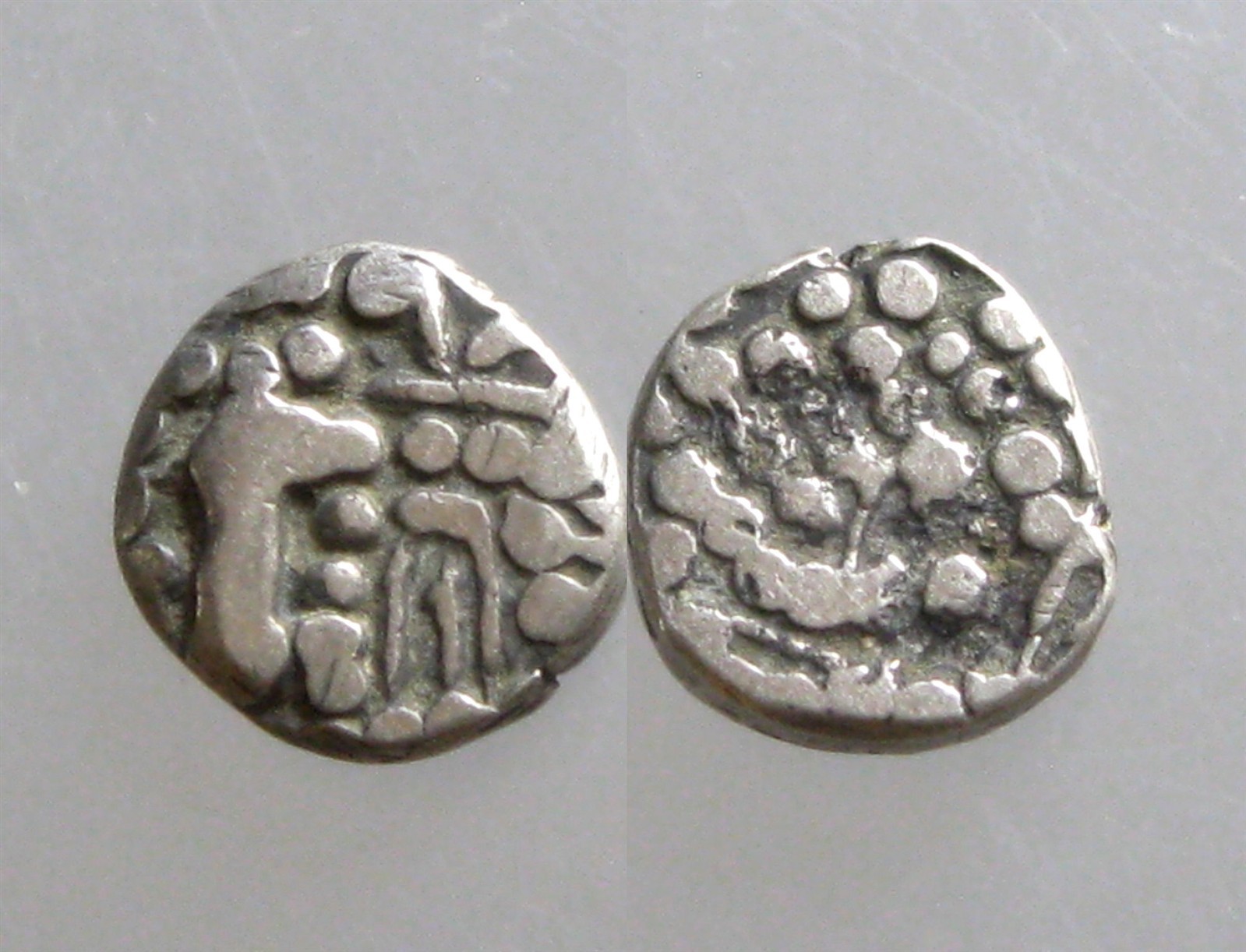 SILVER/BL GADHAIYA / DRACHM______13th Century Hindu India_____BUST & FIRE ALTAR