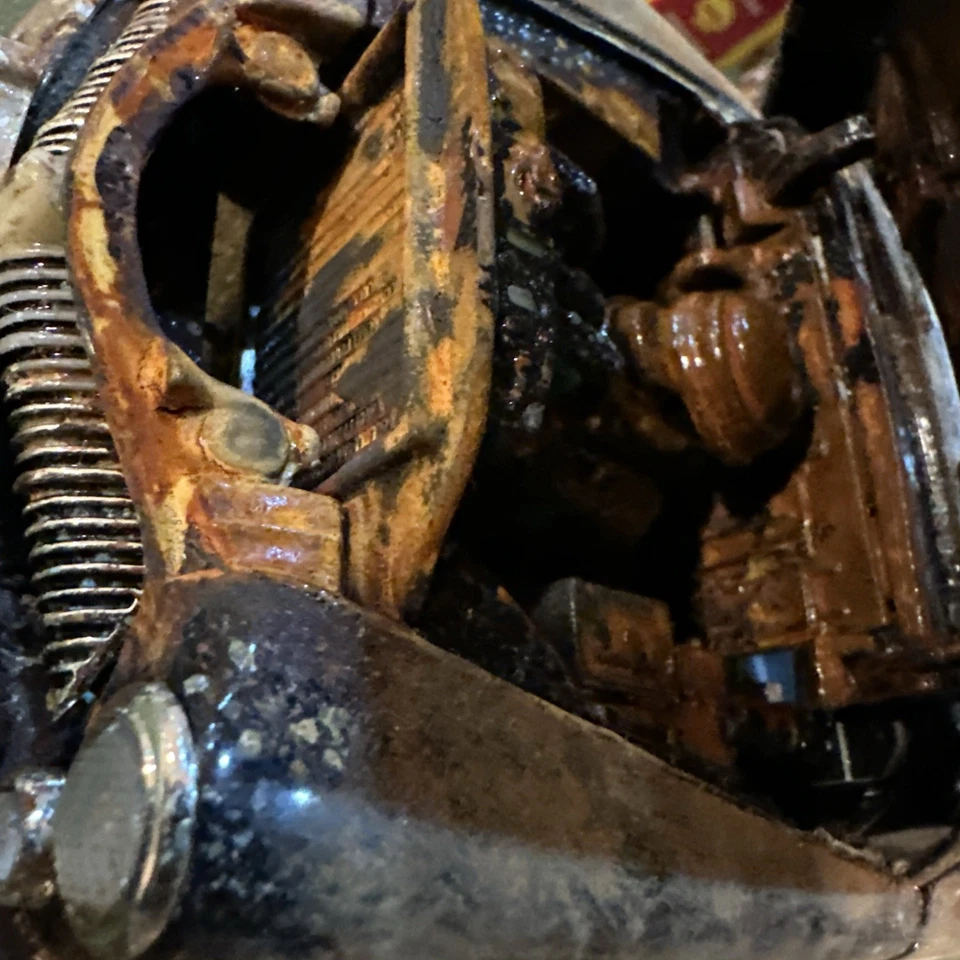 1949 Mercury Coupe’ - Barn Find Cars - 1:18 DIECAST - Weathered - Image 3 of 4