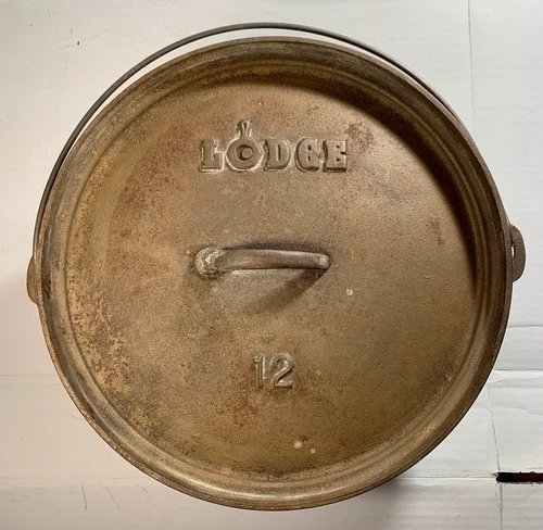 Vintage Lodge 12" Dutch Oven Cast Iron 3 Leg Pot with Handle, Lid Needs TLC