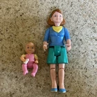 LOVING FAMILY MOM FIGURE MOTHER LADY DOLLHOUSE FISHER PRICE 6" Vintage W Baby