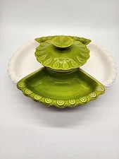California Pottery MCM Avocado Chip and Dip Green/White Lazy Susan L74