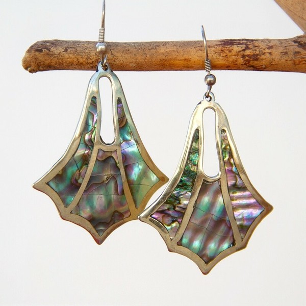 Pendientes de Alpaca mexicana, con concha de abulón. Largos. Aretes.