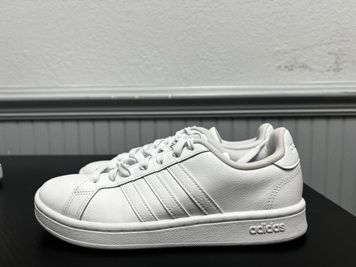 adidas neo line