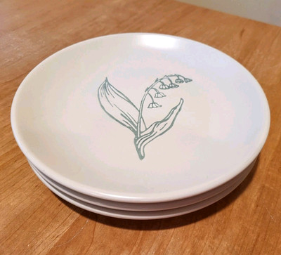 BEE & WILLOW   3  Lily of the Valley  Pattern  6.75''  Bread Dessert Plates
