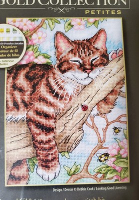 Dimensions The Gold Collection Petites in Counted Cross Stitch Napping Kitten