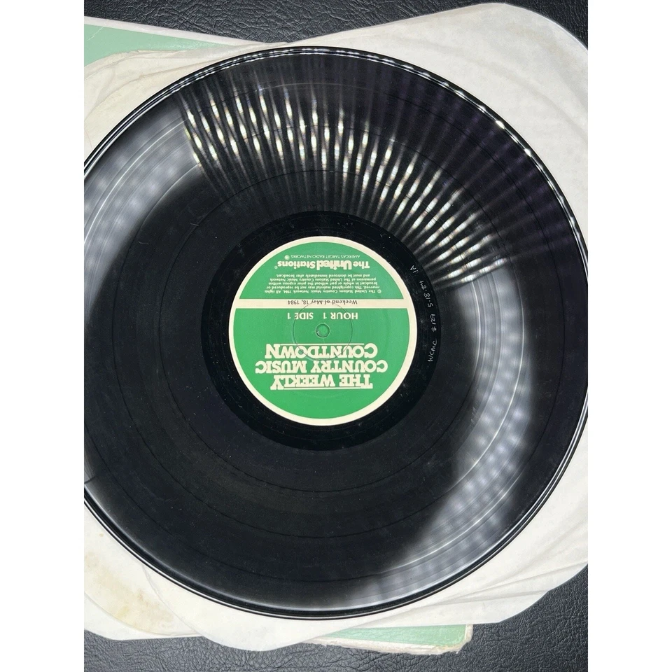 The Weekly Country Music Countdown 3-LP Radio Show EX-NM Vinyl & Cues 5/11/1984 - Image 4 of 4