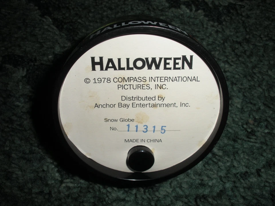 HALLOWEEN 20TH ANNIVERSARY SNOW GLOBE #11315 COMPASS 1998 MICHAEL MYERS NO VHS - Image 3 of 3