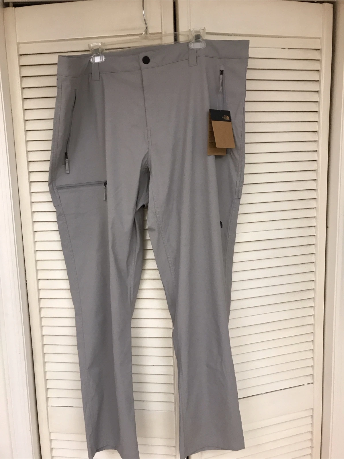 THE NORTH FACE Retrac Tech III Lightweight Hiking Vented Men's Pants Size 40 NWT