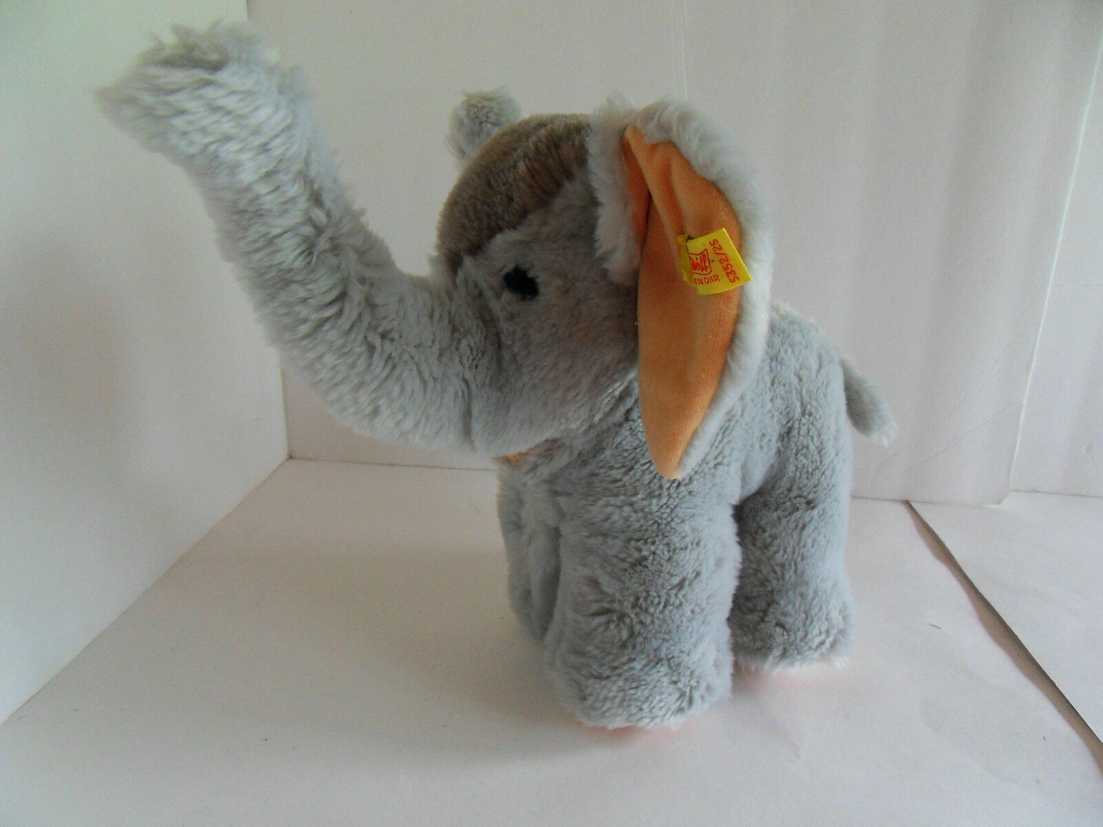Steiff elephant Trampy Superior with button 2225 in flag New popularity Germany made