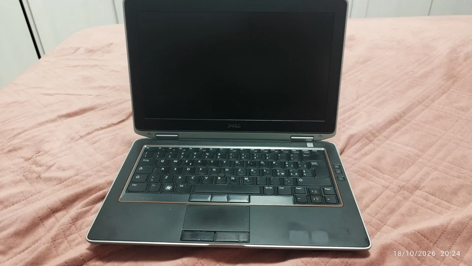 Dell Latitude E6320 · i5-2520M · 8GB · 466GB, foto 2 di 5