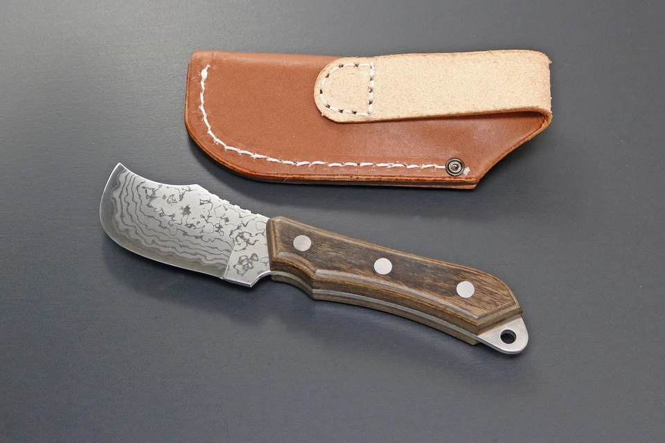 Cuchillo de caza Kanetsune Seki Japón KB-270 Seseragi 2 Skinner Damasco acero azul Foto 2 de 4