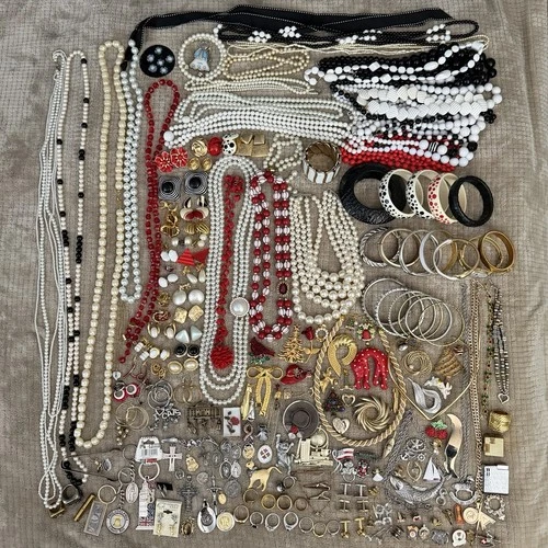 Vintage to Modern Wearable Costume Jewelry Lot 200+ Pcs