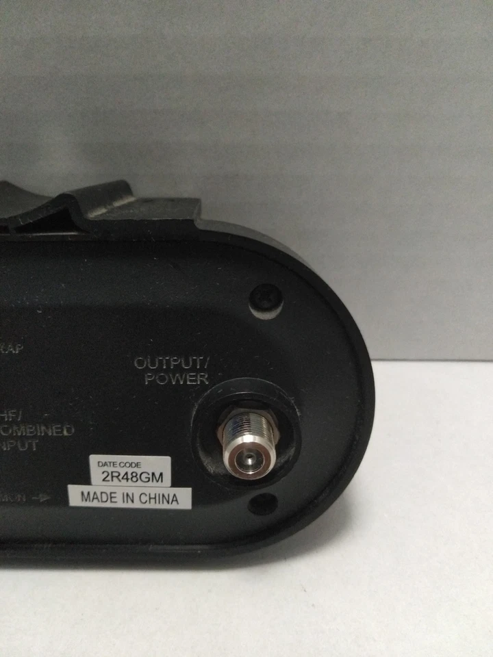 RCA Antenna Pre Amplifier UHF/VHF Input/Output Power Ports Pre-owned Not tested - Image 4 of 4