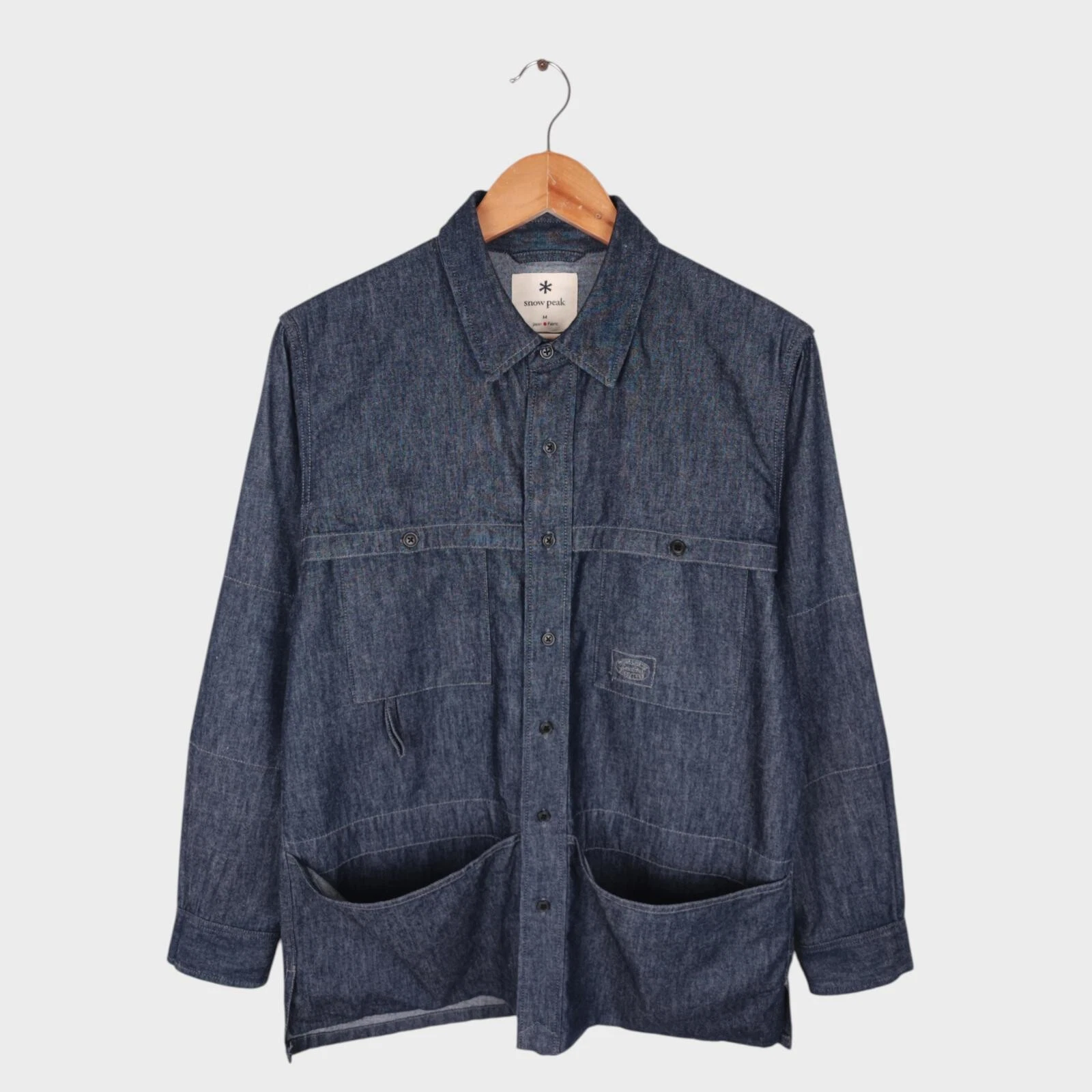 SNOW PEAK Men's Blue Takibi Light Denim Utility Overshirt - Size M
Opens in a new window or tab