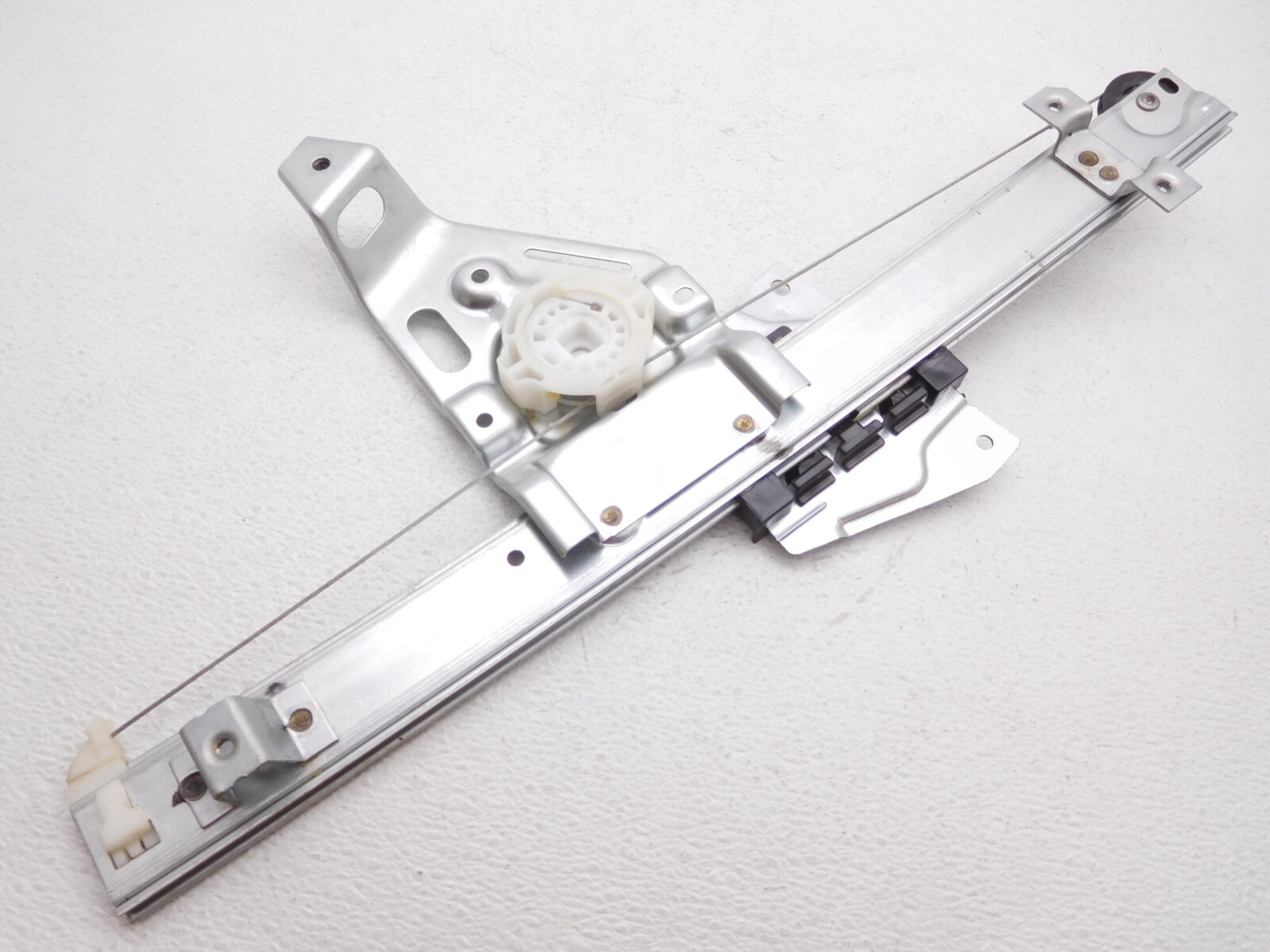 NOS OEM Mitsubishi Montero Right Rear Door Window Regulator 
