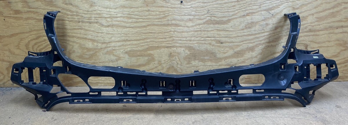 2016-2017 Mercedes GLC-Class W253 Front Bumper Center Bracket OEM