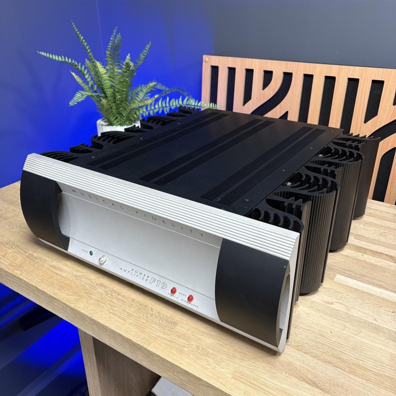 Musical fidelity F19 HiFi Separate Home AV Power Amplifier inc Warranty