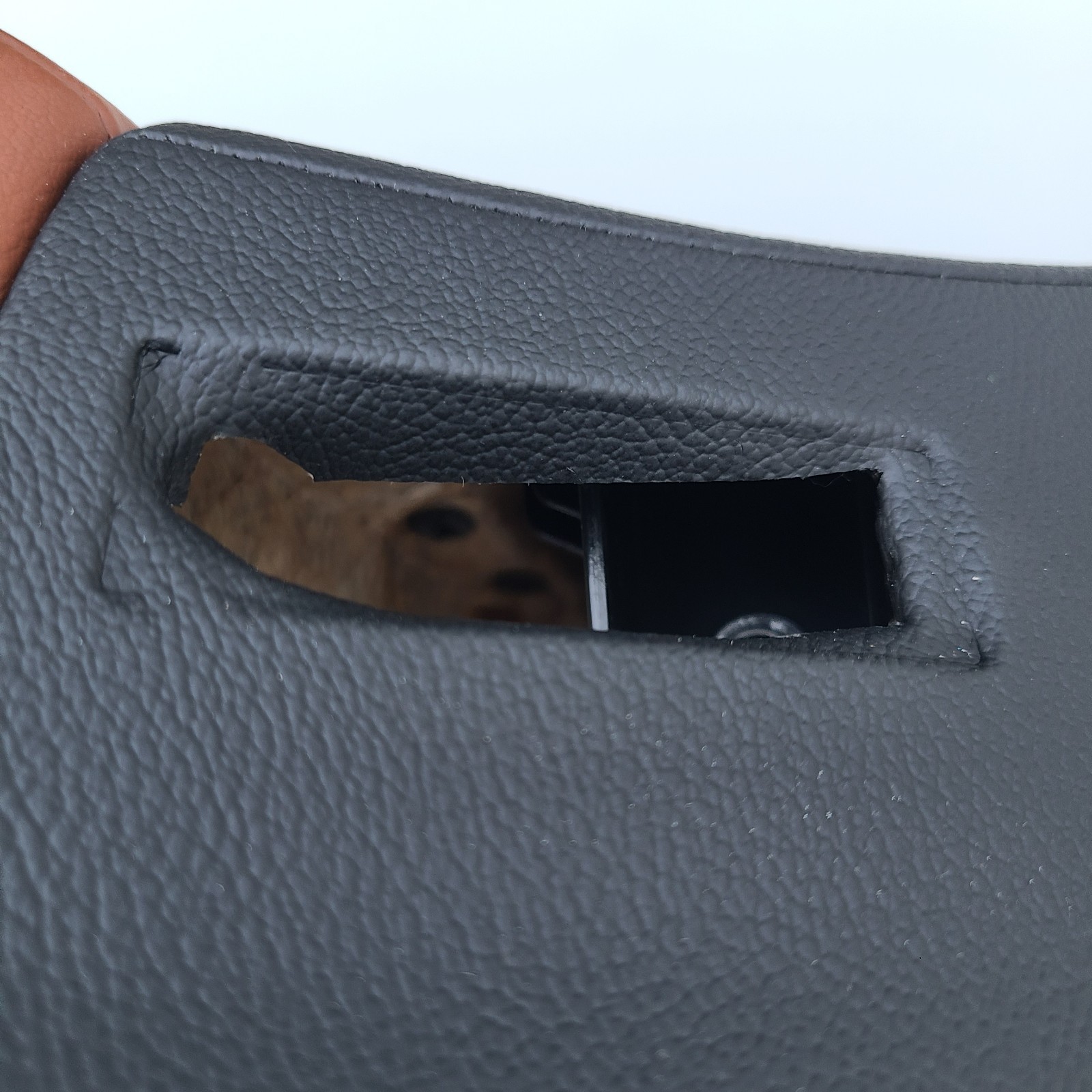 2014-2017 Maserati Quattroporte Left Rear Driver Side Door Panel Trim Cover