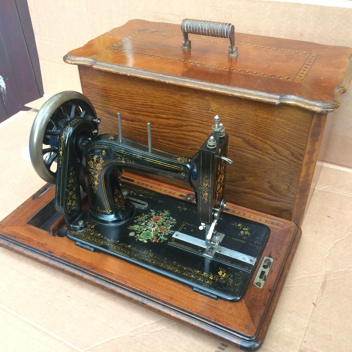 Antique Naumann Hand crank Transverse Shuttle Sewing machine. | eBay