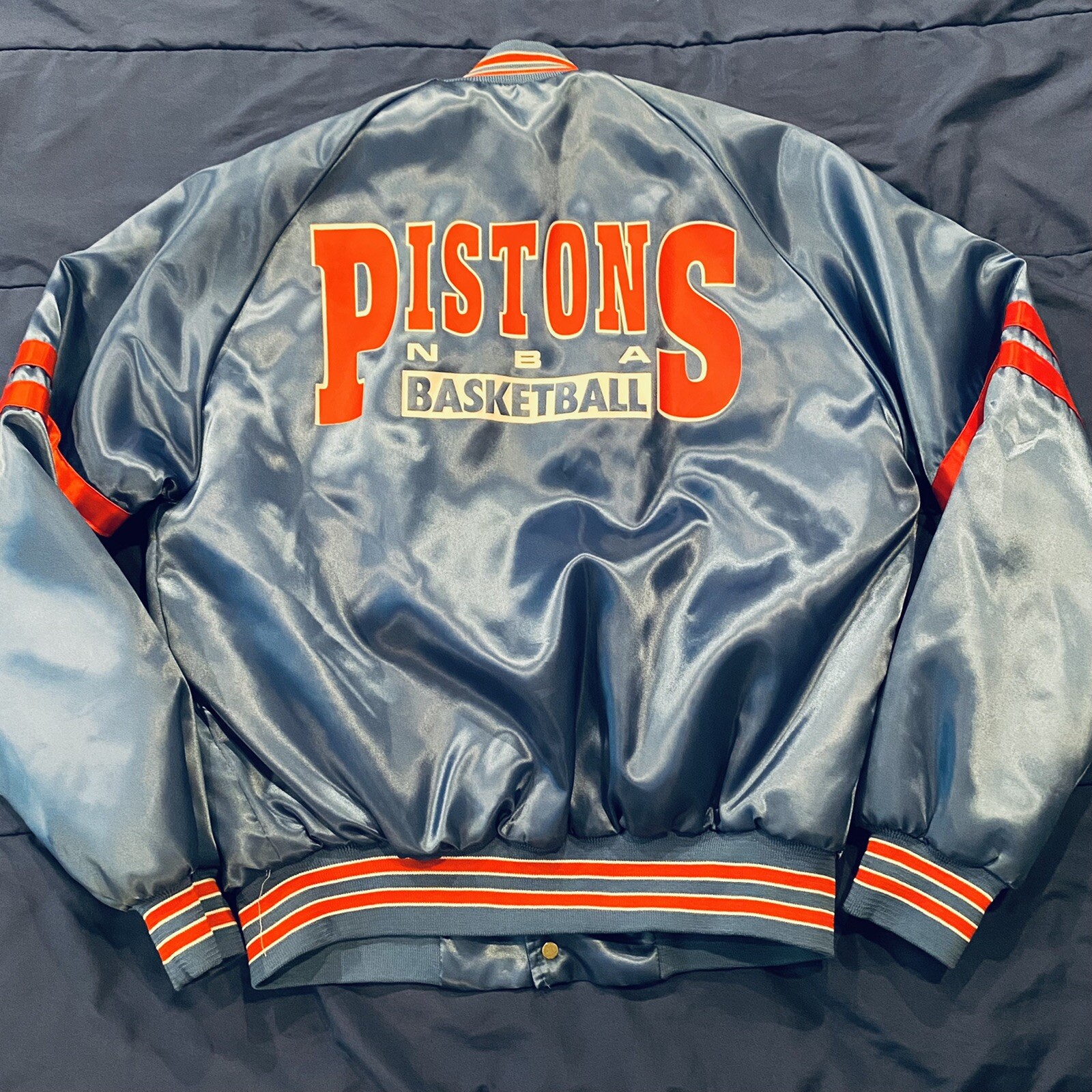 Vintage 90s Chalk Line NBA Detroit Pistons Red & Blue Satin Jacket Size