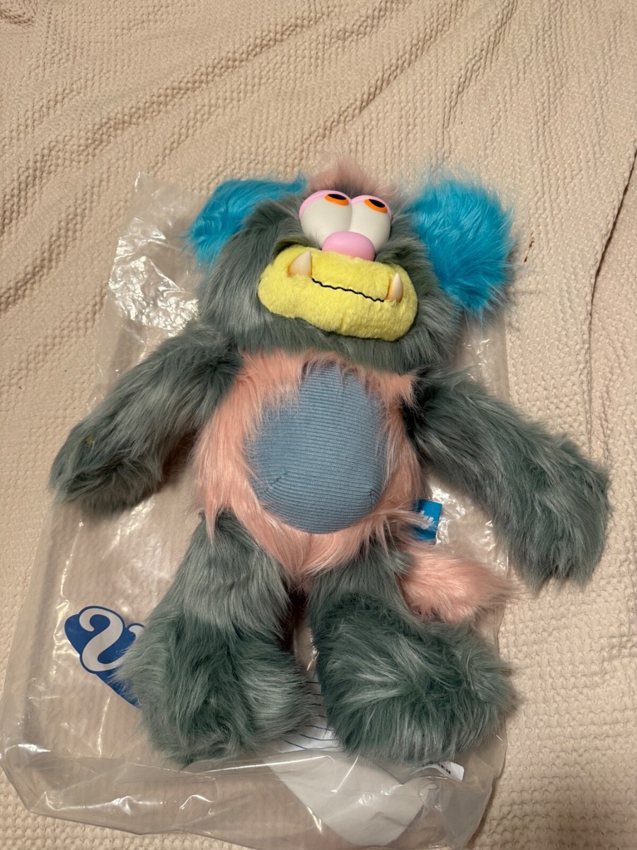 VISTY PLUSH TOY DESIGNED BY VERDY Girls Don't Cry | eBay