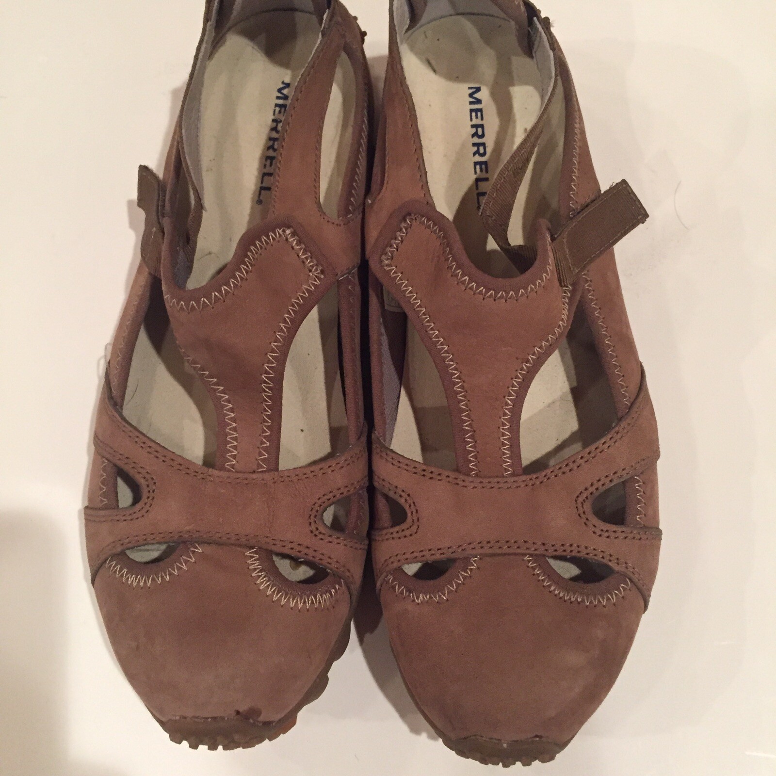 Scarpe da passeggio Merrell Abyss da donna taglia 7 marroni scamosciate ballerine suole Vibram J76522