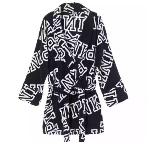 PINK Victorias Secret Robe XS/S weich gemütlich Plüsch kurz schwarz weiß Logo NEU - Bild 1 von 3
