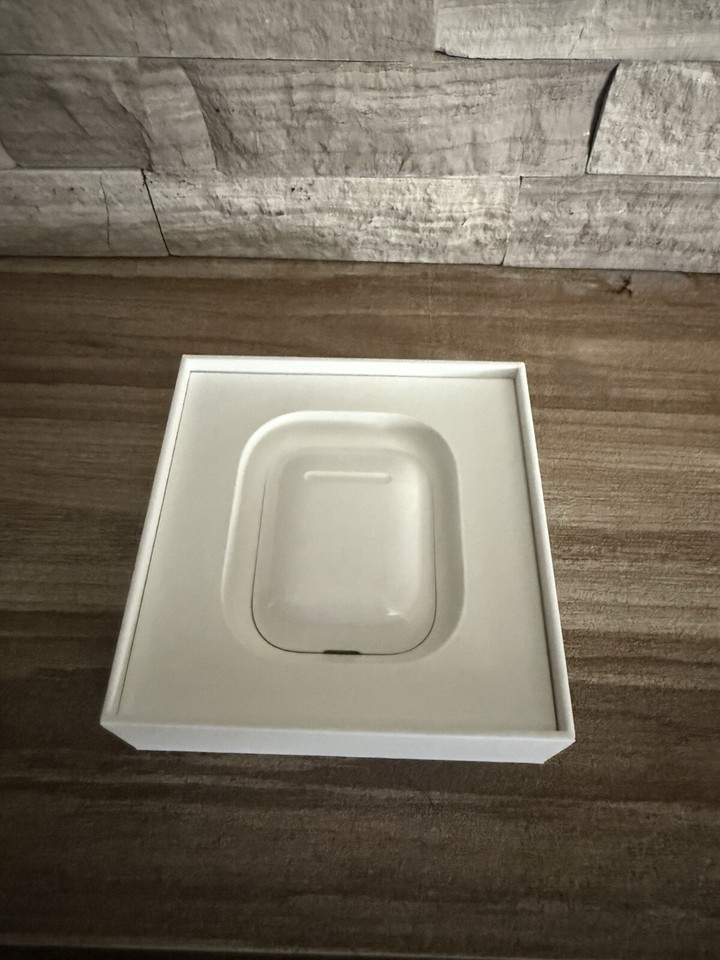 Apple AirPods 2nd Generation with Charging Case White eBay