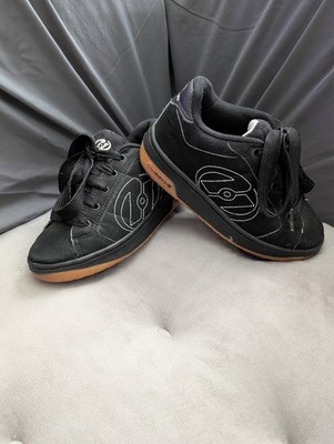 Heelys Atomic Boys Black Wheeled Sneakers Size US 3 Great Condition