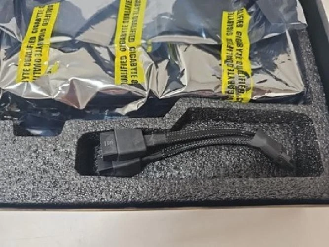 Gigabyte GeForce RTX 4070 Super WindForce OC 12GB GDDR6X NVIDIA Graphics Card - Image 4 of 4