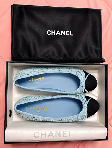CHANEL Women’s Blue/Black Cap Toe Bow Logo Ballet Flats Slip-On US 8