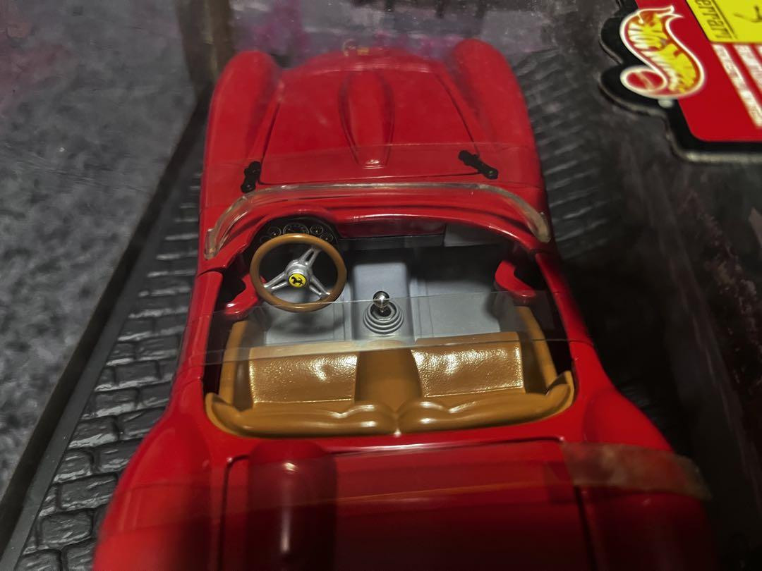 Ferrari Testarossa 250 HotWheel 1/18 Unopened Collection