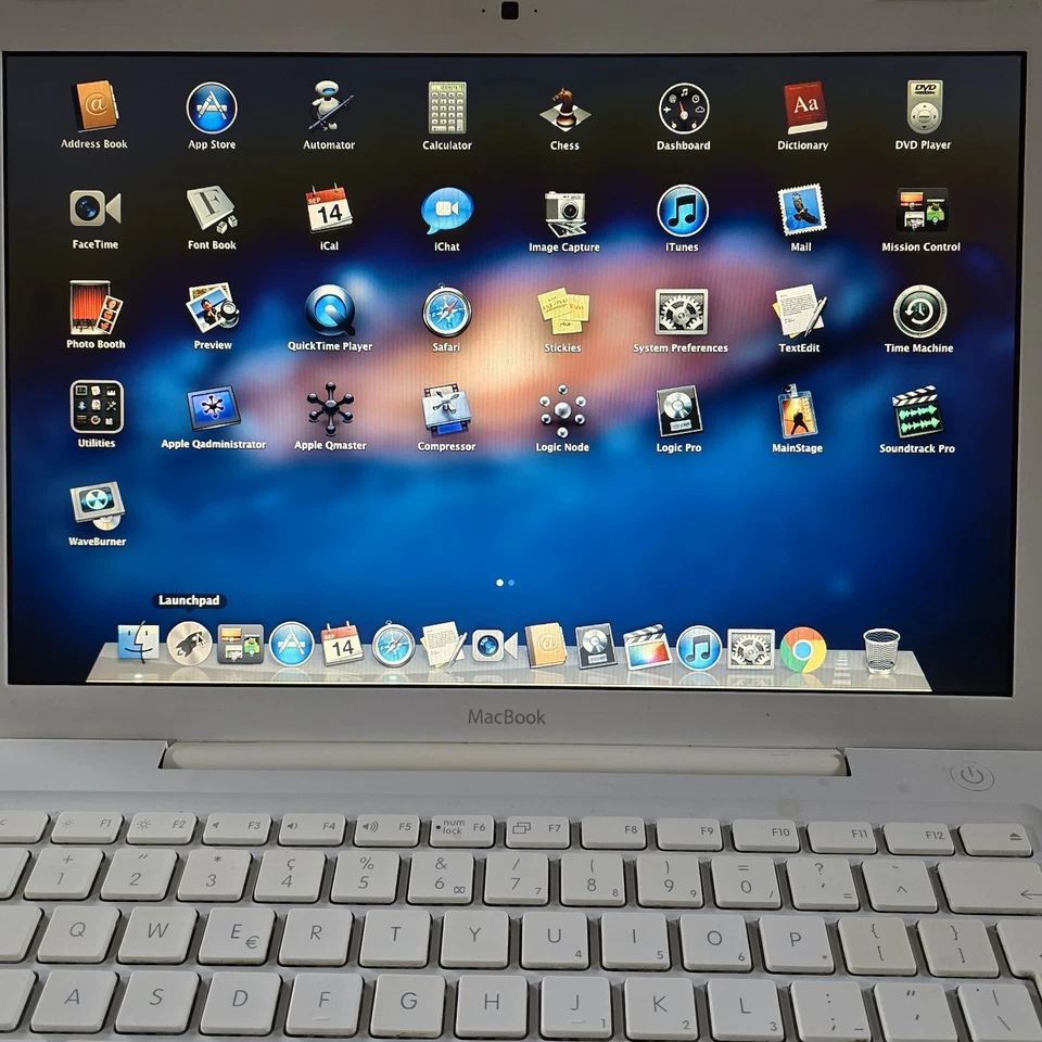 Macbook A1181 EMC 2139 ,Core Duo, 13.3", MacOS 10.7 ,100Gb HDD ,1Gb RAM (227) - Image 2 of 4