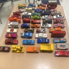 SEND OFFERS 50 Hot Wheels 1:64 Diecast Cars,T...