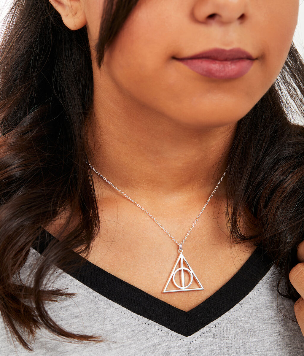Deathly Hallows Necklace Harry Potter School Of Magic - Idolstore -  Merchandise And Collectibles