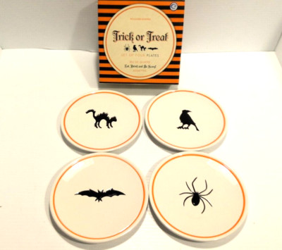 Williams Sonoma Halloween Trick or Treat plates Set 4 spider bird cat bat New
