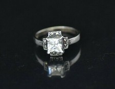 LOVELY STERLING SILVER RING SIZE 8.25 with Quartz