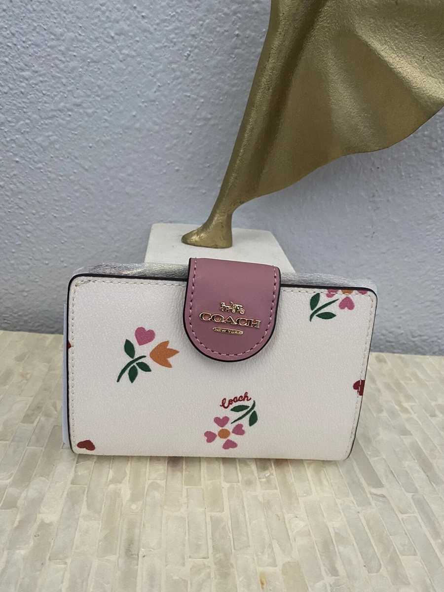 Coach medium corner zip wallet with heart petal print Outlet