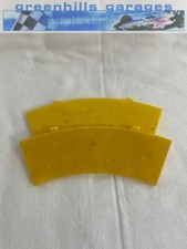 Greenhills Scalextric Yellow Standard Curve Inner Borders x 2 T42 - Used - ACC31