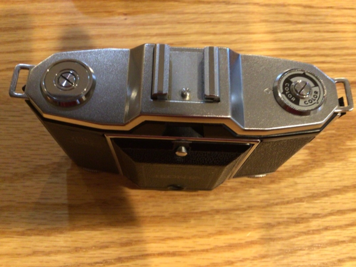 Vintage Zeiss Ikon Camera Pronto w/ Novar-Anastigmat 1:3.5 f=4.5cm