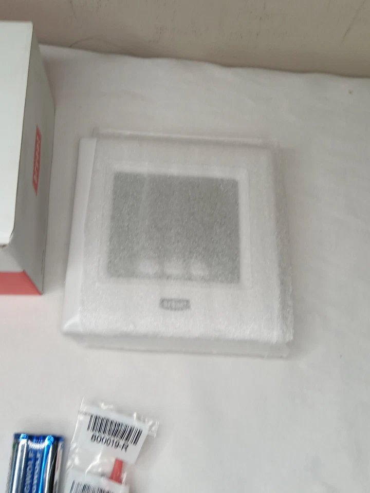 Bryant Legacy Thermostat Programmable T2-PAC01-A New-Old Stock - Image 2 of 4