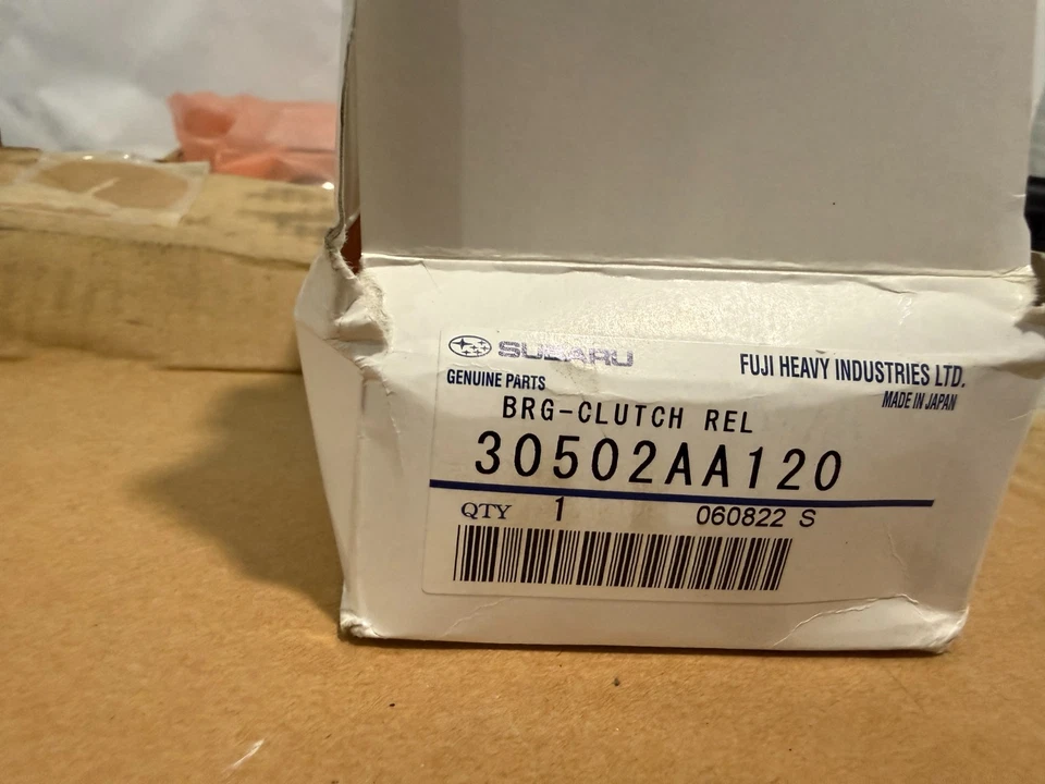 Kit de embrague Subaru Legacy Outback 2005-2006 AWD 2,5 L H4 (juego de 3) OEM Foto 3 de 4