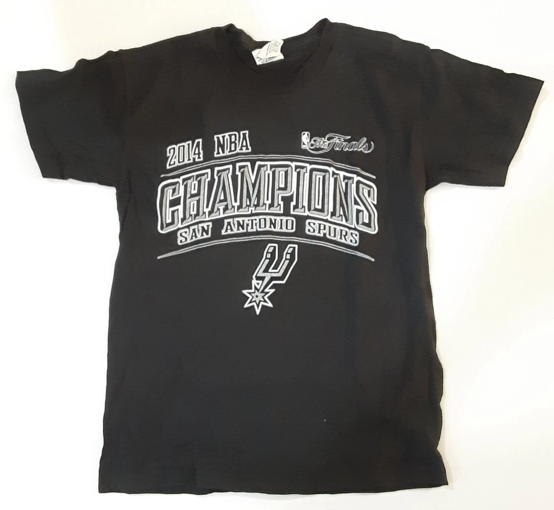  San Antonio Spurs 2014 NBA Champs 5X Champions Trophy White T- Shirt Small : Sports & Outdoors