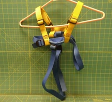 West Marine Child Size Strapping Safety Boating Harness Yellow Blue Adjustable 