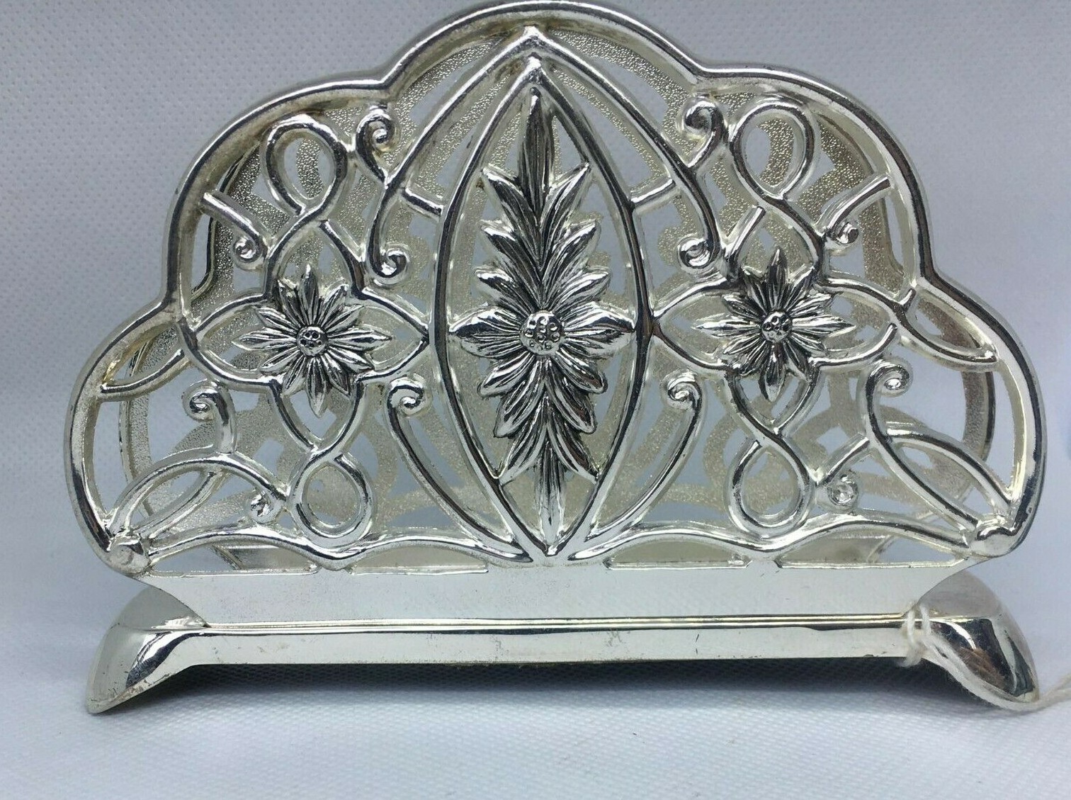 Novel Collection Silver Plated Gift Ware Napkin Holder Tissues Paper