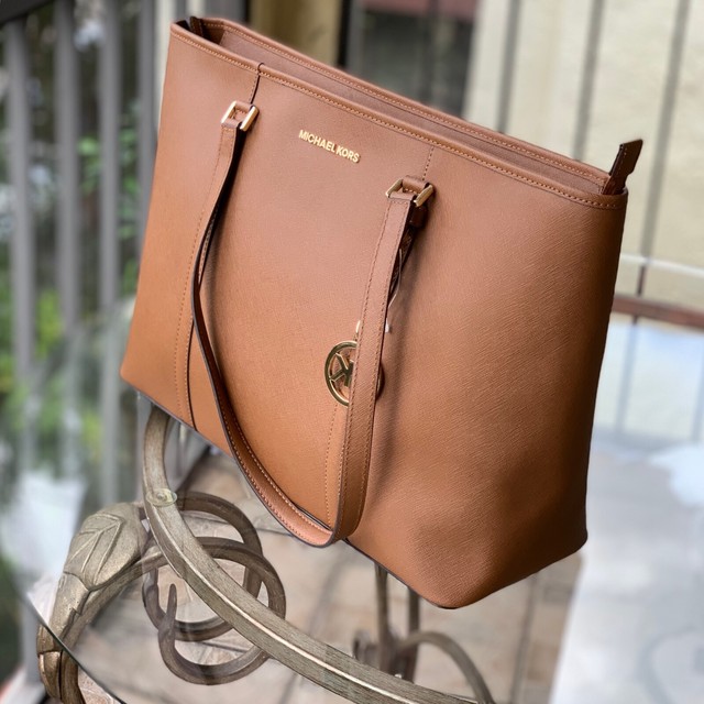 michael michael kors brown leather colgate grab bag