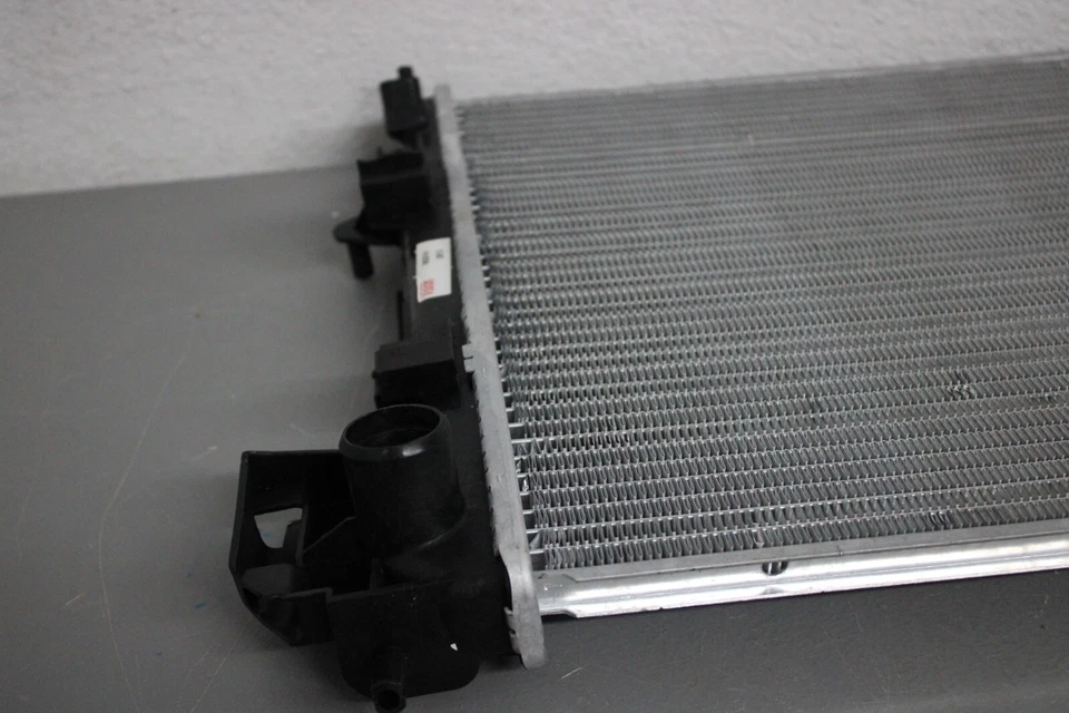 2004 2009 SAAB 9-3 SERIES RADIATOR - Imagem 4 de 4