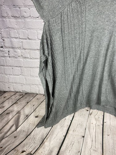 Simply Vera Wang Gray Sweater Size L-XL Stretchy Open Slit EUC - Picture 3 of 8