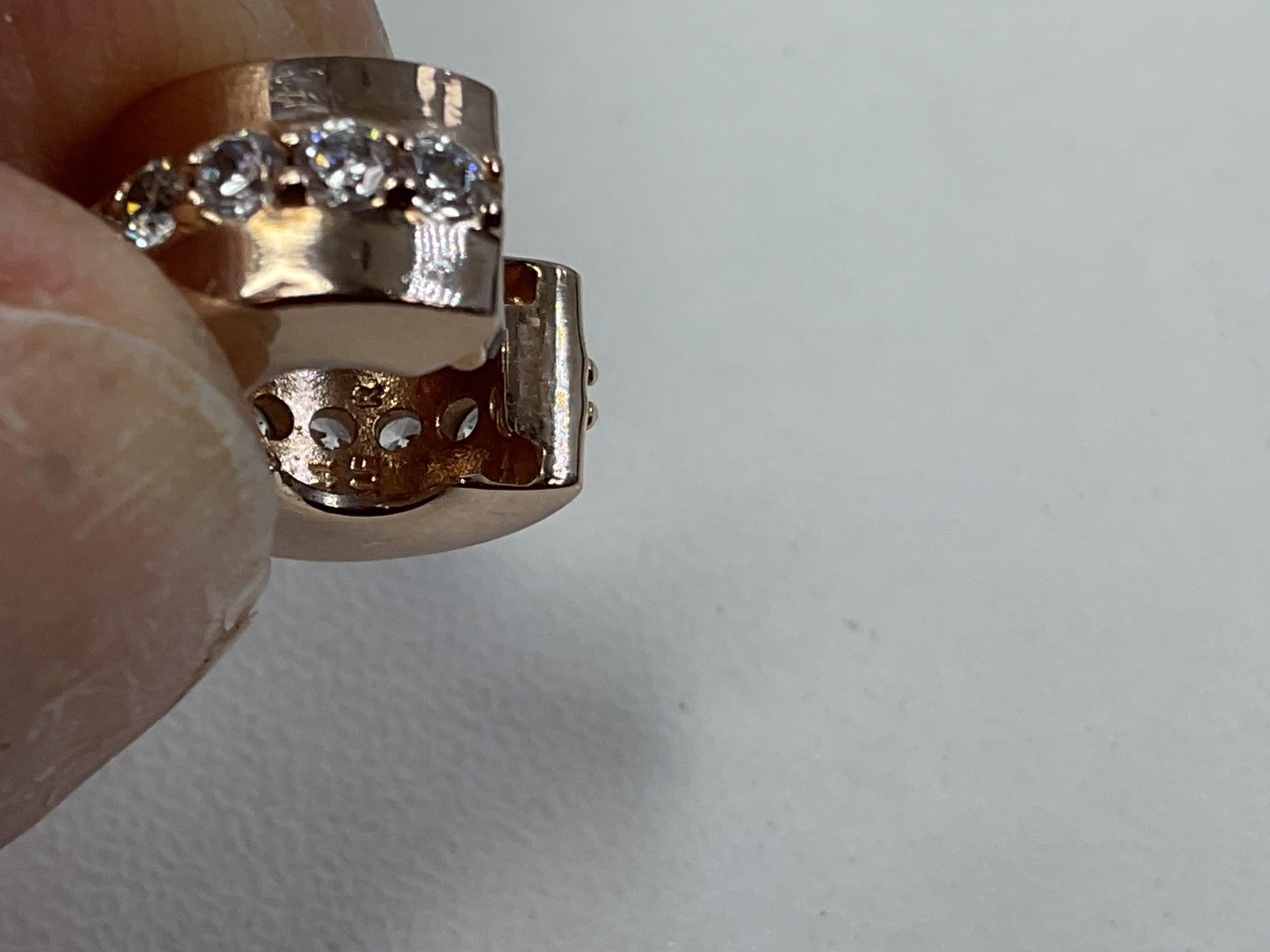 Pandora Rose Gold Sparkling Row Clip Charm 