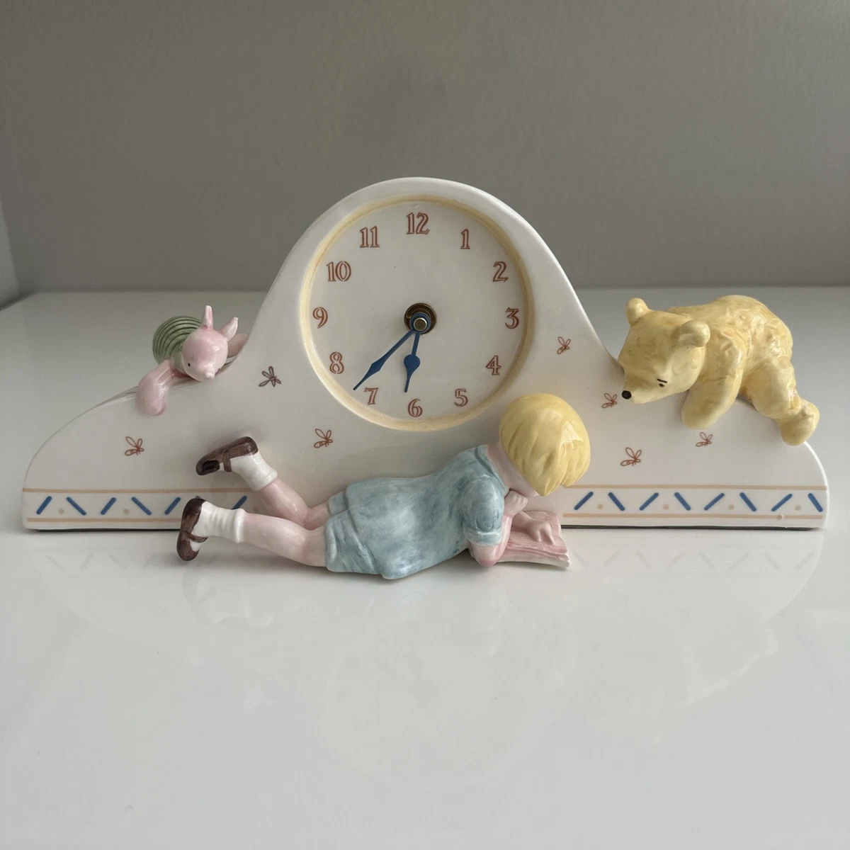 Winnie The Pooh Clock In Winnie The Pooh Figurines (1968-Now) for